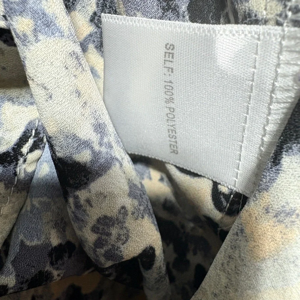 Rachel Zoe Blouse Womens L Gray Abstract Watercolor Artsy Lightweight Button